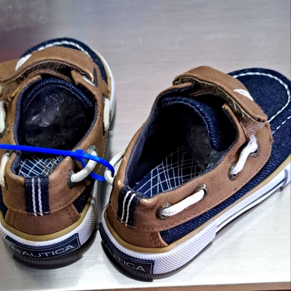 Nautica baby shoes 5T